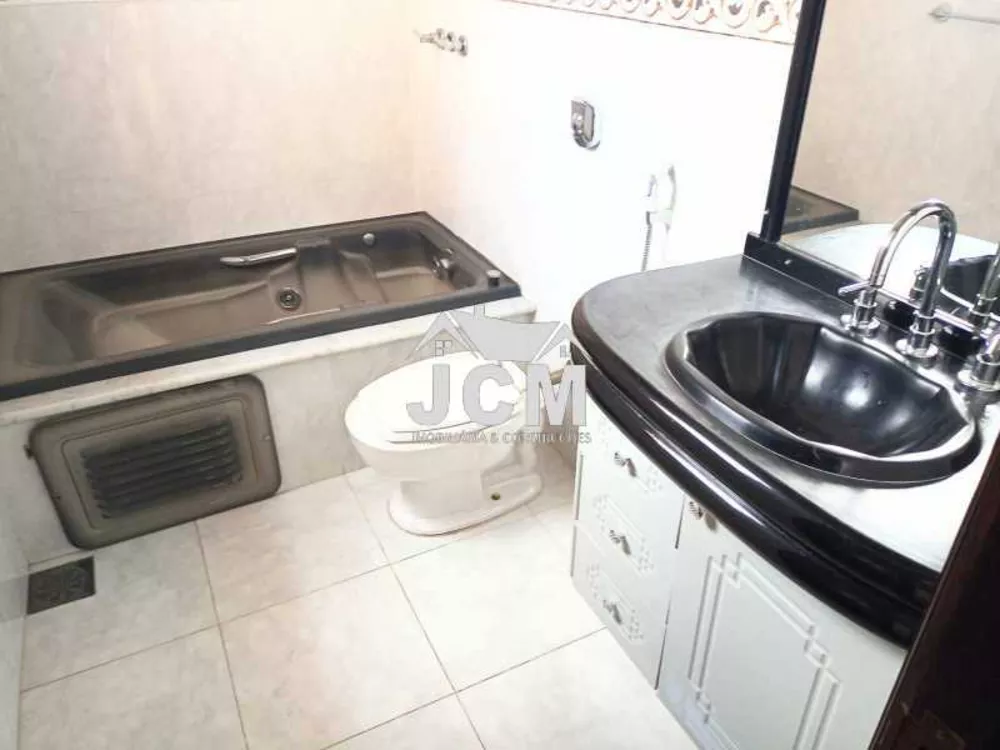 Casa, 3 quartos, 212 m² - Foto 2