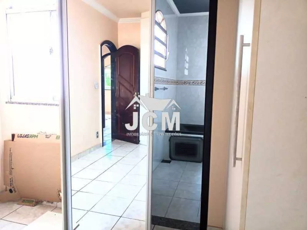 Casa, 3 quartos, 212 m² - Foto 4
