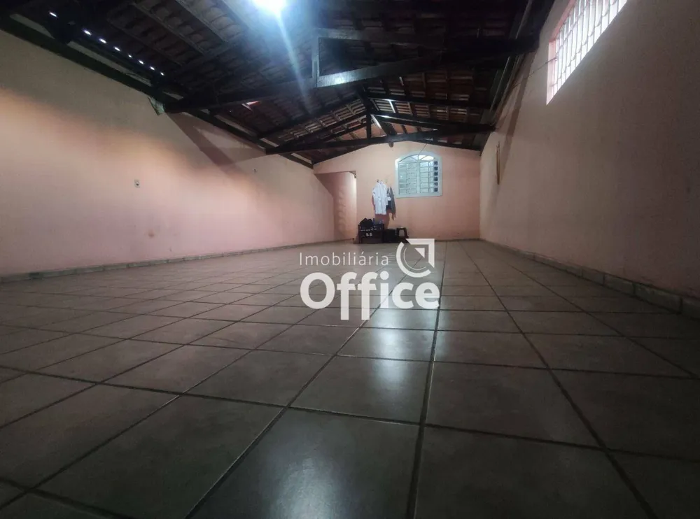 Casa, 4 quartos, 250 m² - Foto 2
