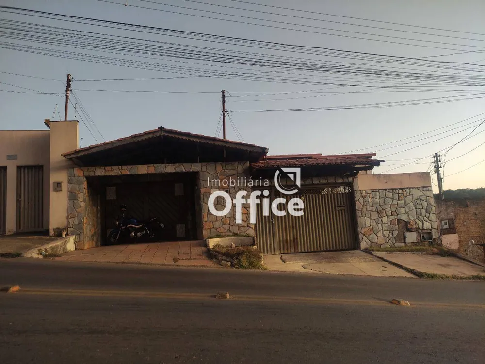 Casa, 4 quartos, 250 m² - Foto 1