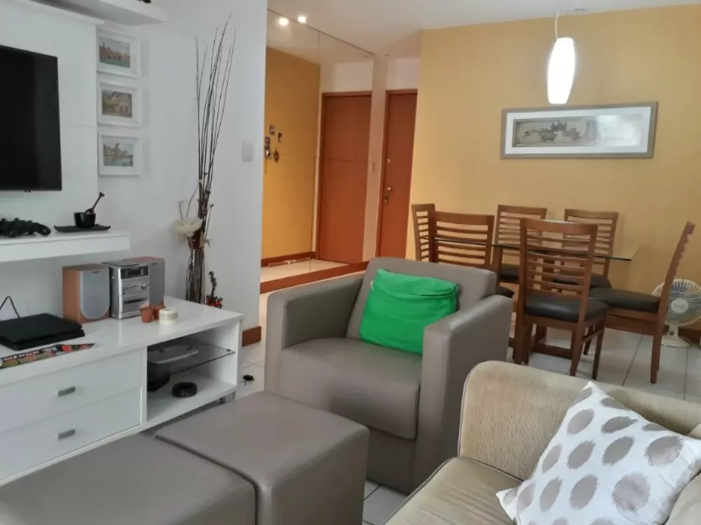 Apartamento à venda com 2 quartos, 72m² - Foto 1