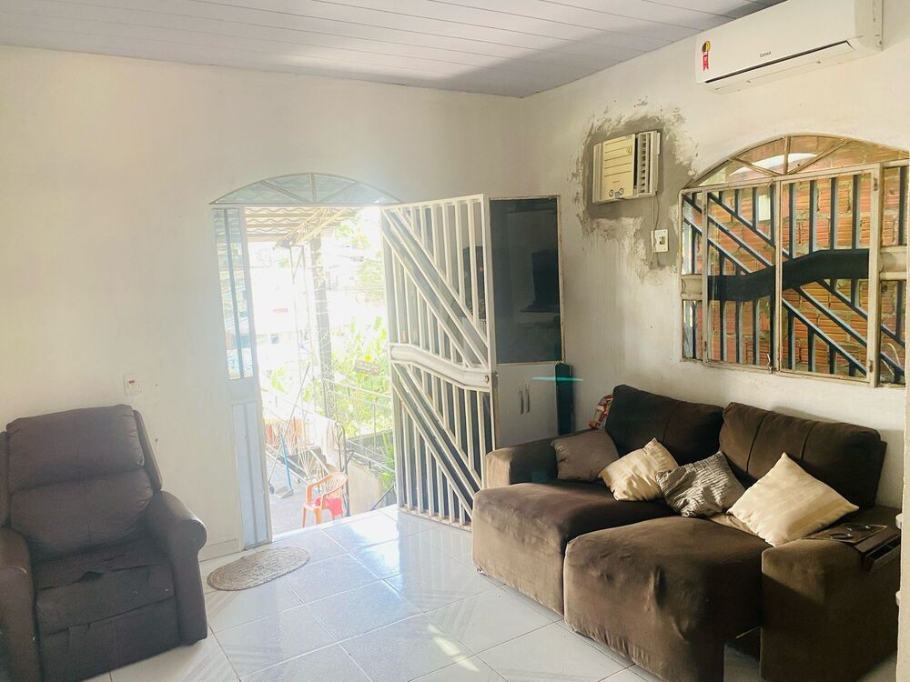 Casa, 2 quartos, 205 m² - Foto 1