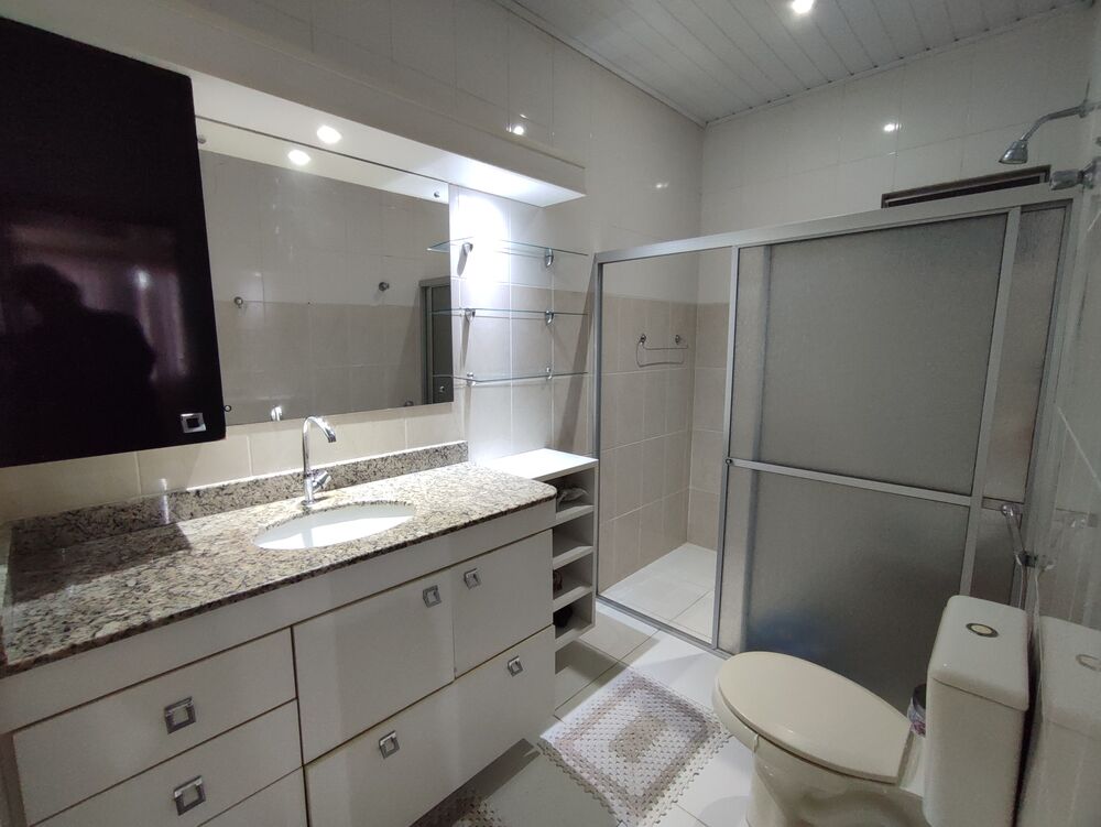 Casa, 3 quartos, 250 m² - Foto 1