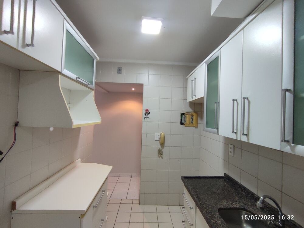 Apartamento à venda com 2 quartos, 57m² - Foto 2