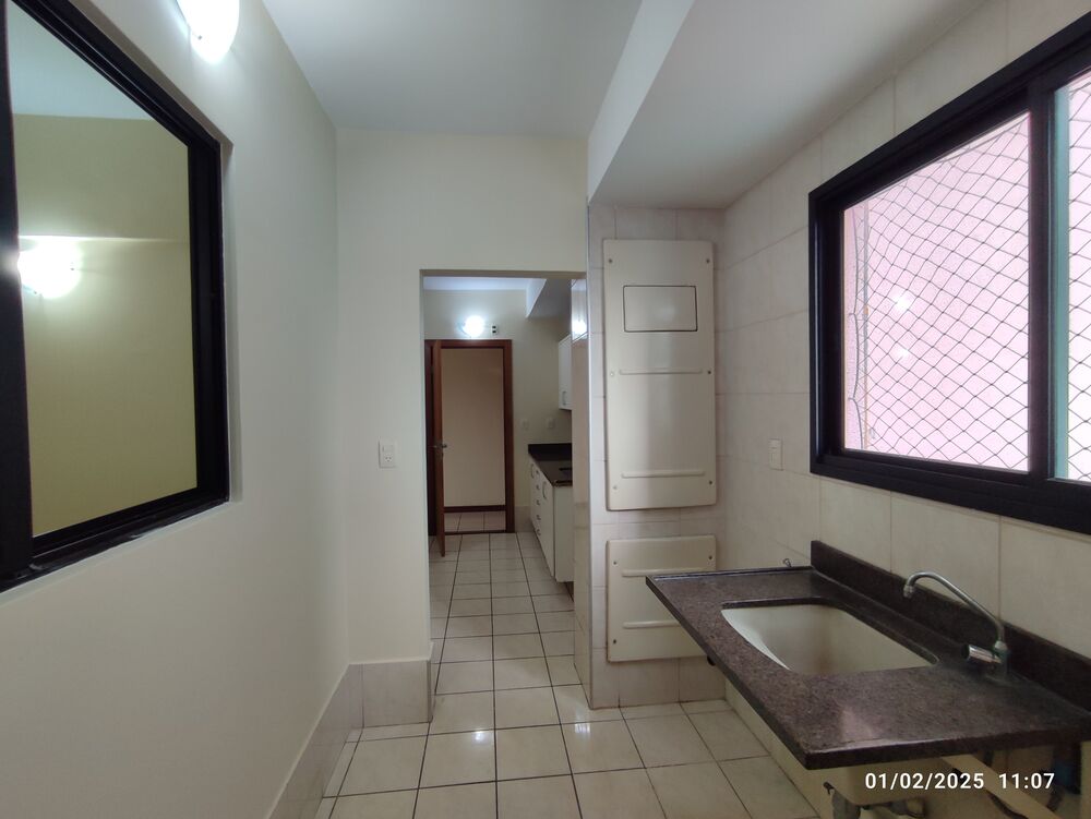 Apartamento à venda com 3 quartos, 110m² - Foto 3