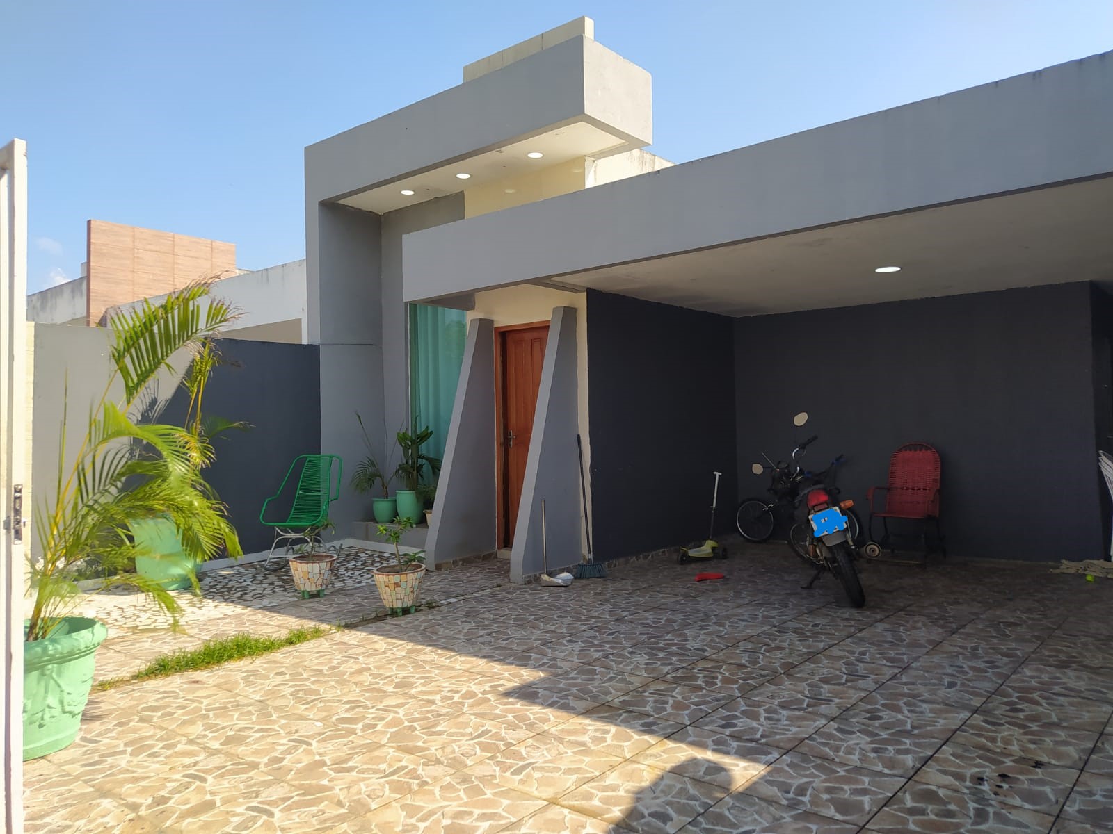 Casa à venda com 3 quartos, 130m² - Foto 1