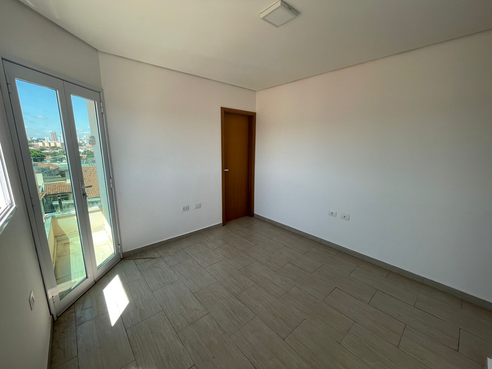 Apartamento à venda com 2 quartos, 70m² - Foto 4