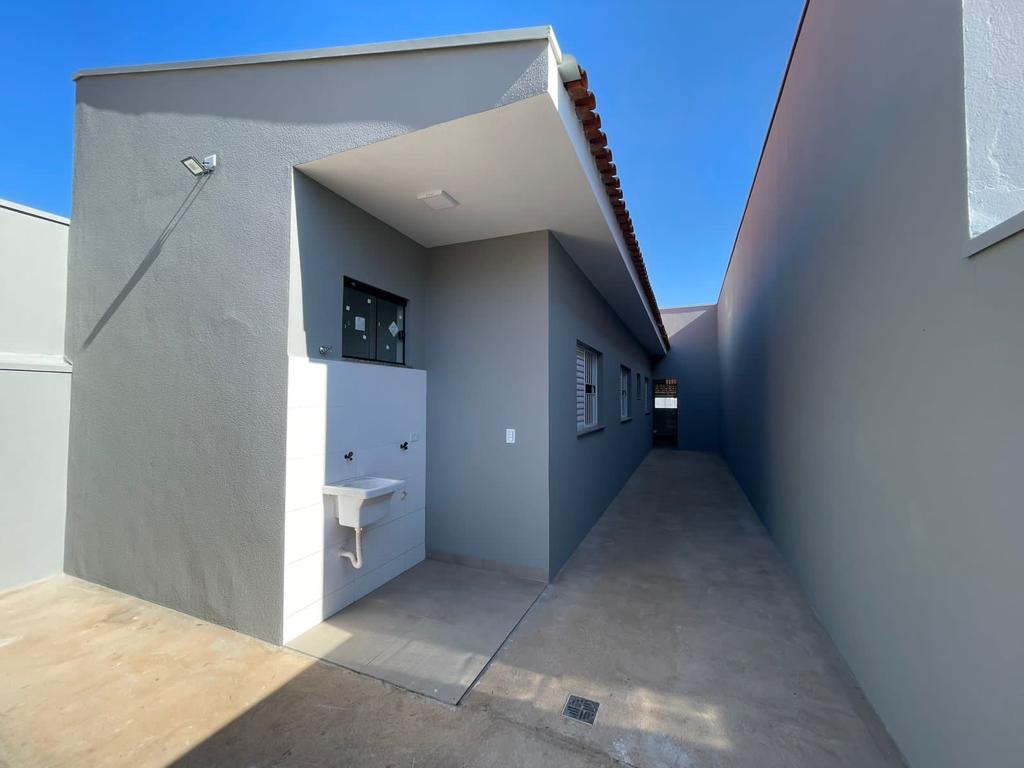 Casa à venda com 3 quartos, 100m² - Foto 5