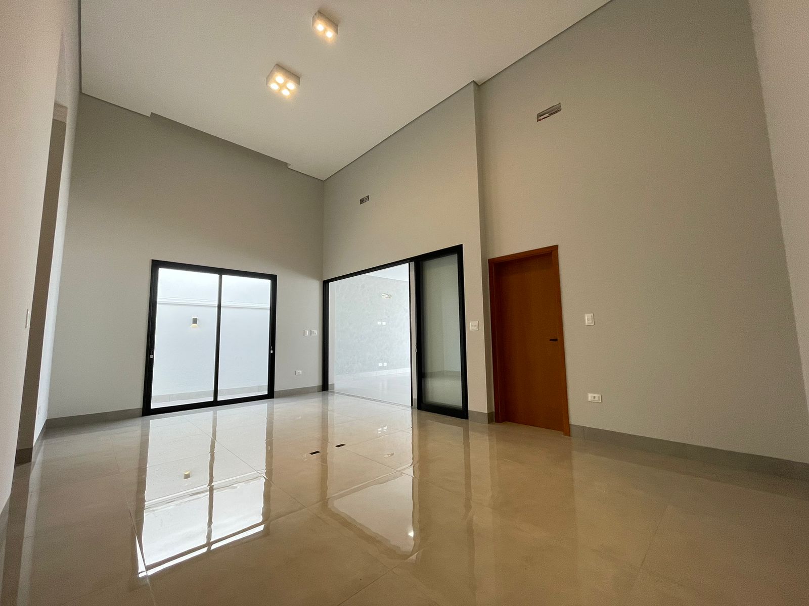 Casa à venda com 3 quartos, 200m² - Foto 16