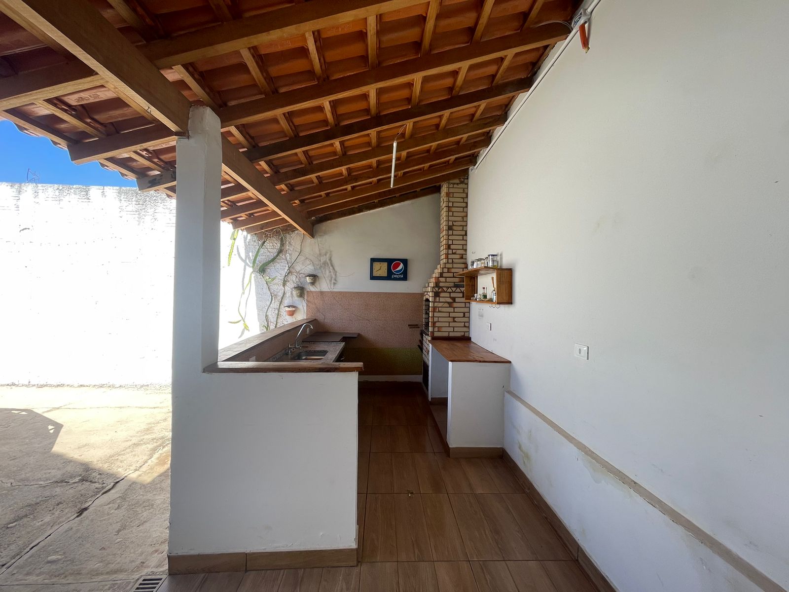 Casa à venda com 2 quartos, 47m² - Foto 2