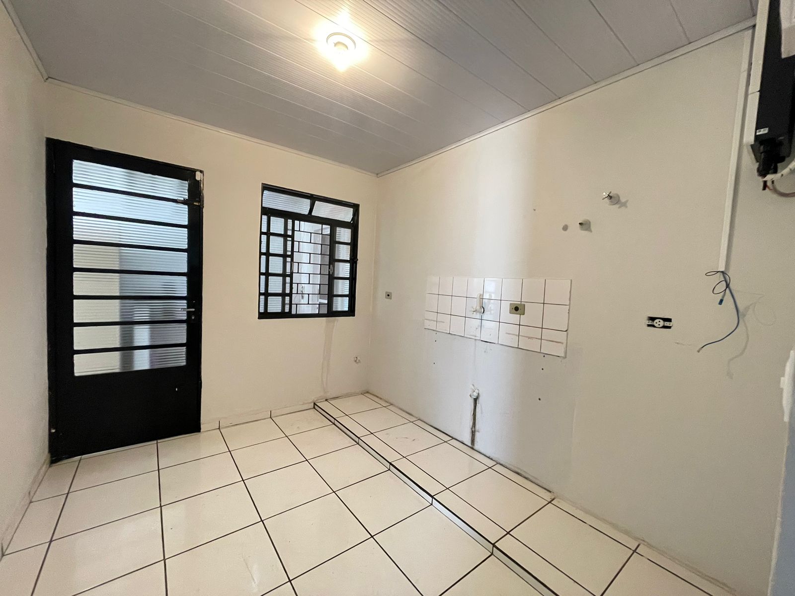 Casa à venda com 2 quartos, 47m² - Foto 12