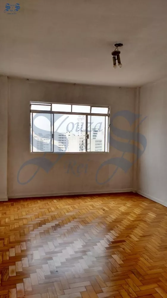 Kitnet e Studio à venda com 1 quarto, 32m² - Foto 1