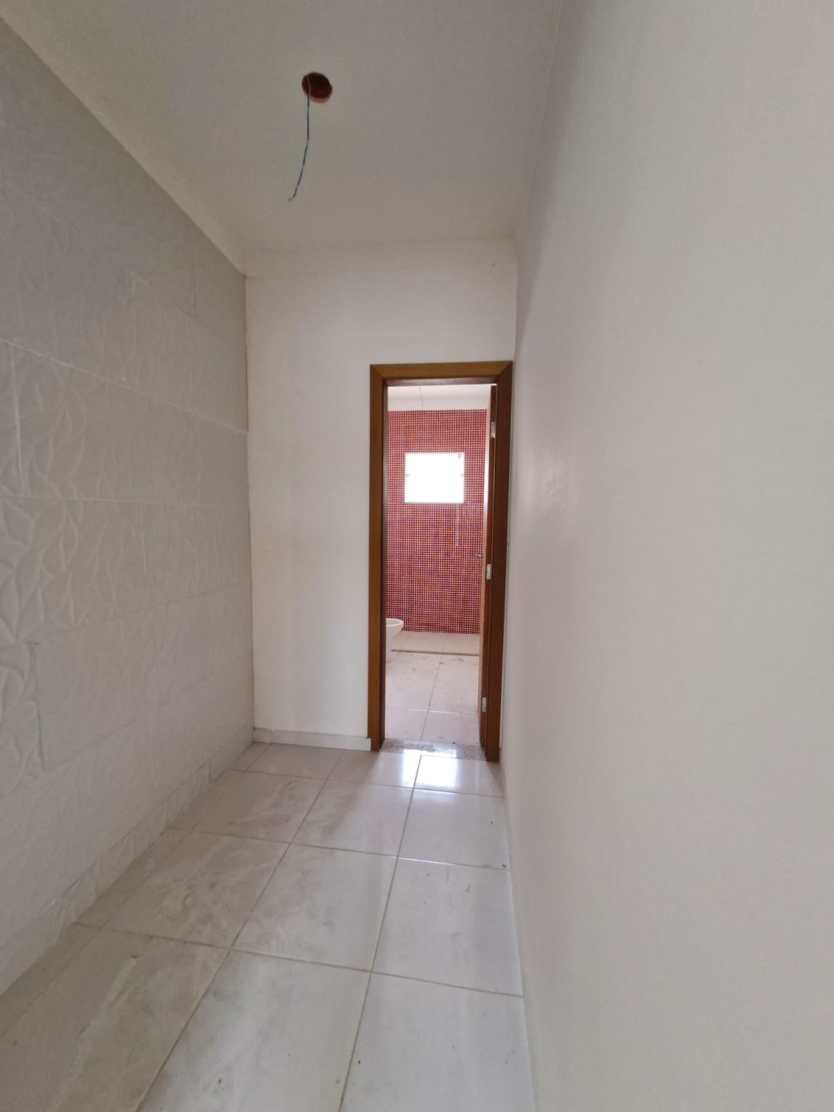 Casa à venda com 3 quartos, 95m² - Foto 4