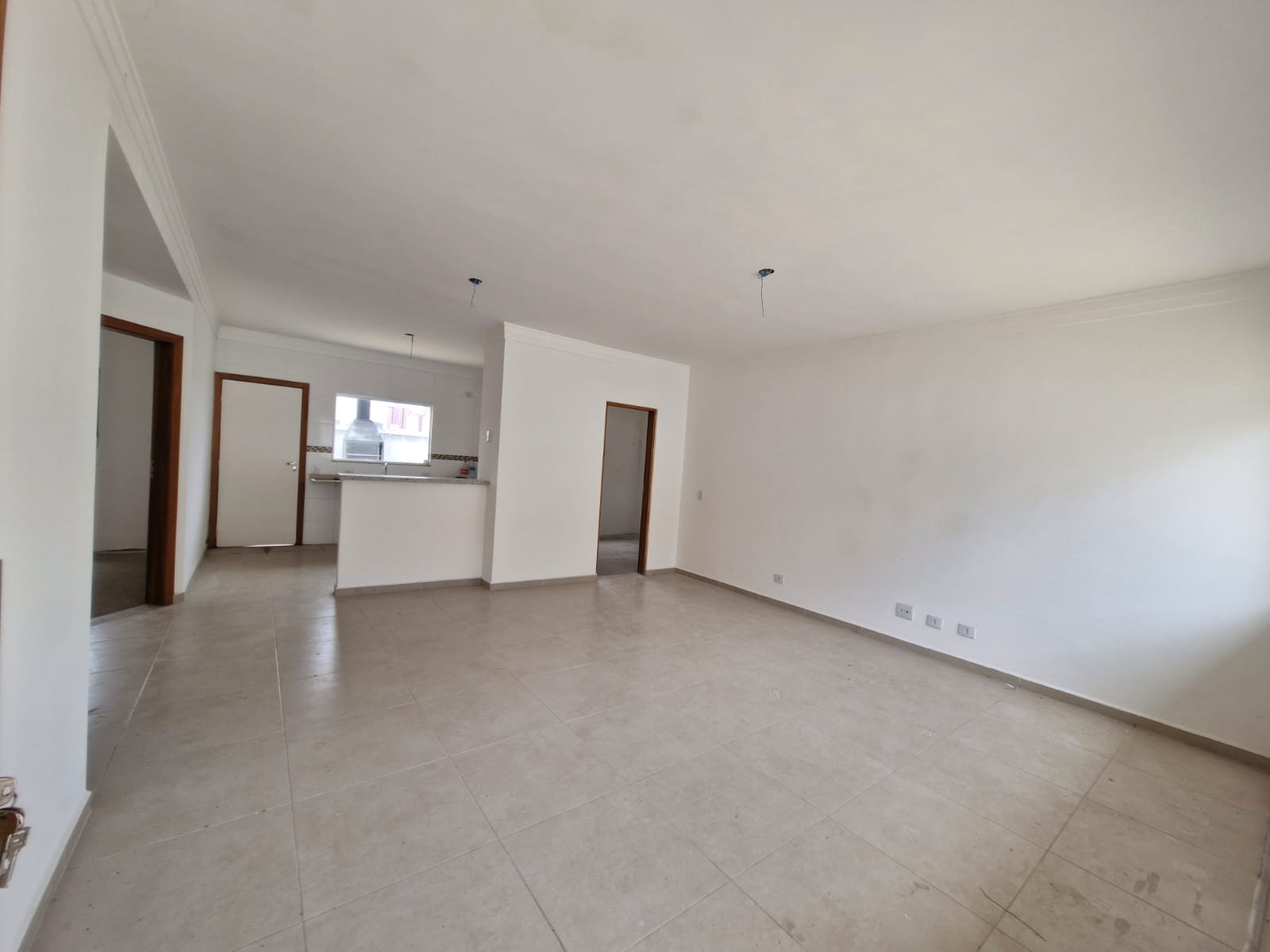 Casa à venda com 3 quartos, 95m² - Foto 2