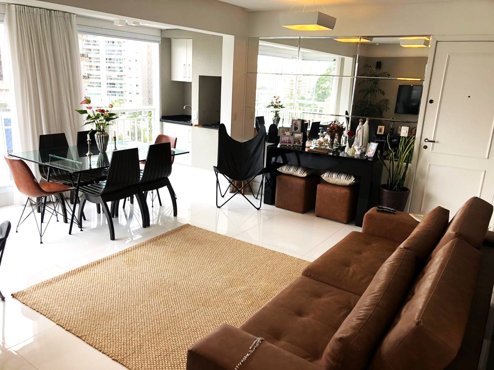 Apartamento à venda com 3 quartos, 107m² - Foto 1