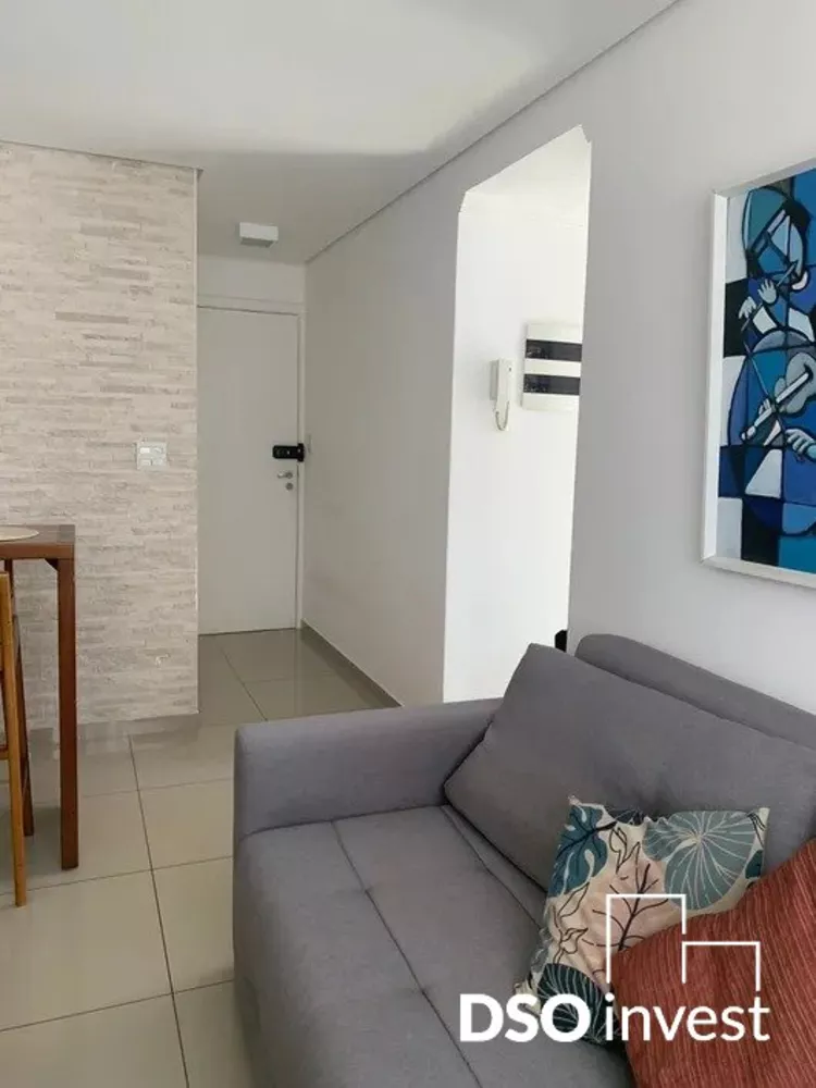 Apartamento à venda com 2 quartos, 70m² - Foto 3