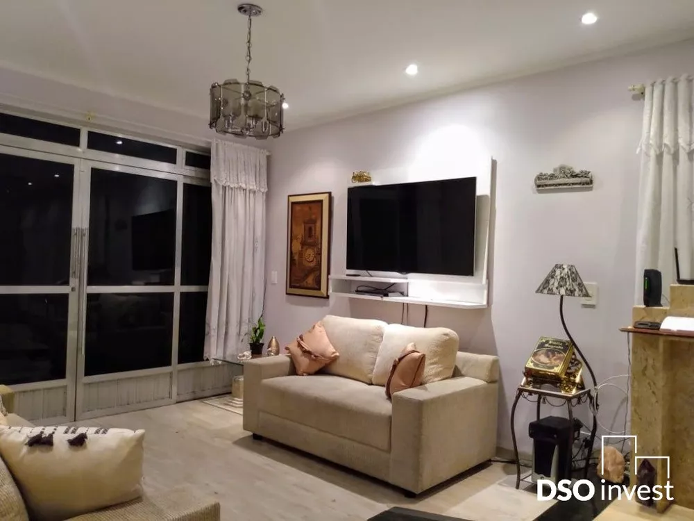 Casa à venda com 3 quartos, 165m² - Foto 1