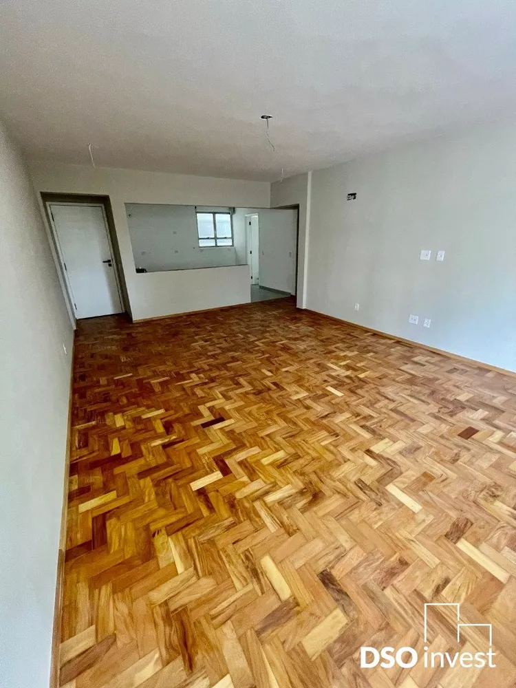 Apartamento à venda com 2 quartos, 104m² - Foto 2