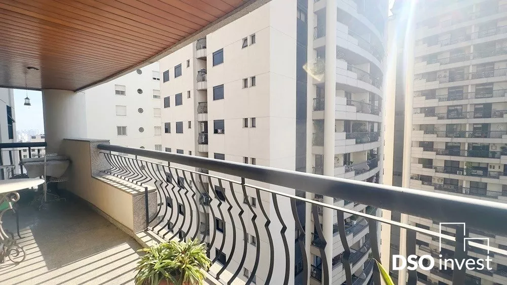 Apartamento à venda com 3 quartos, 155m² - Foto 1