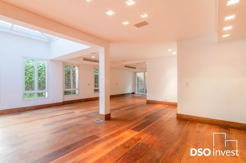 Casa de Condomínio à venda com 4 quartos, 910m² - Foto 2