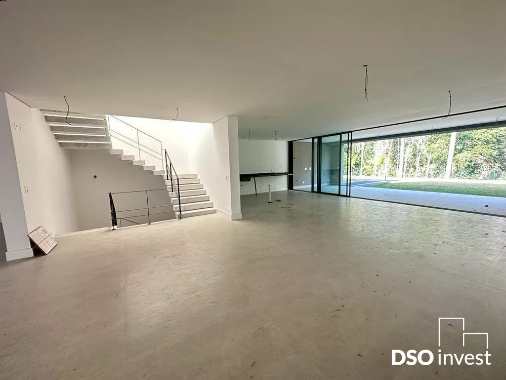 Casa de Condomínio à venda com 4 quartos, 849m² - Foto 4