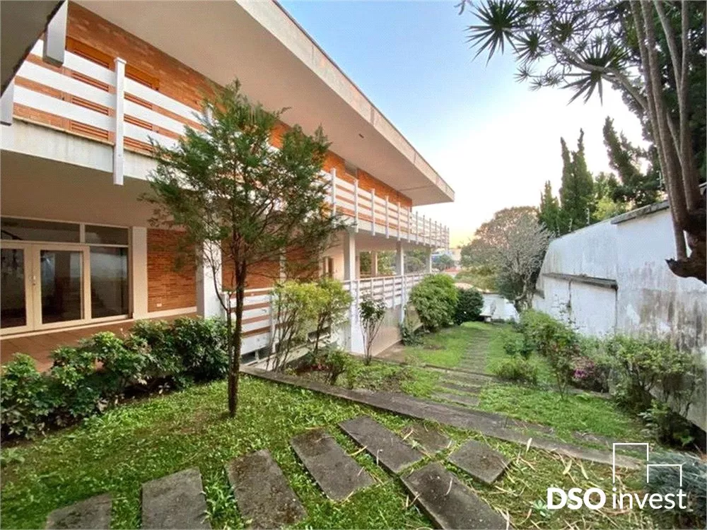 Casa à venda com 4 quartos, 750m² - Foto 1