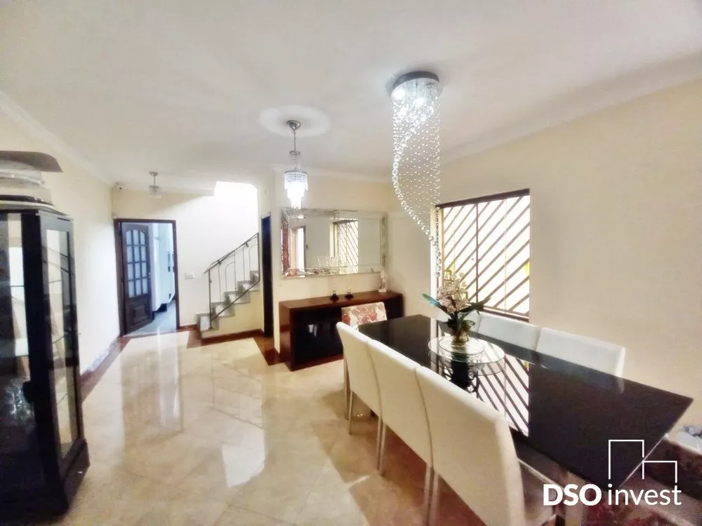 Casa à venda com 3 quartos, 309m² - Foto 3