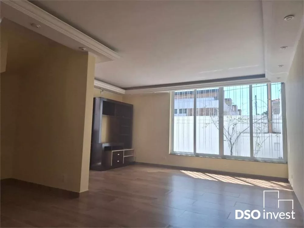 Casa à venda com 3 quartos, 150m² - Foto 1