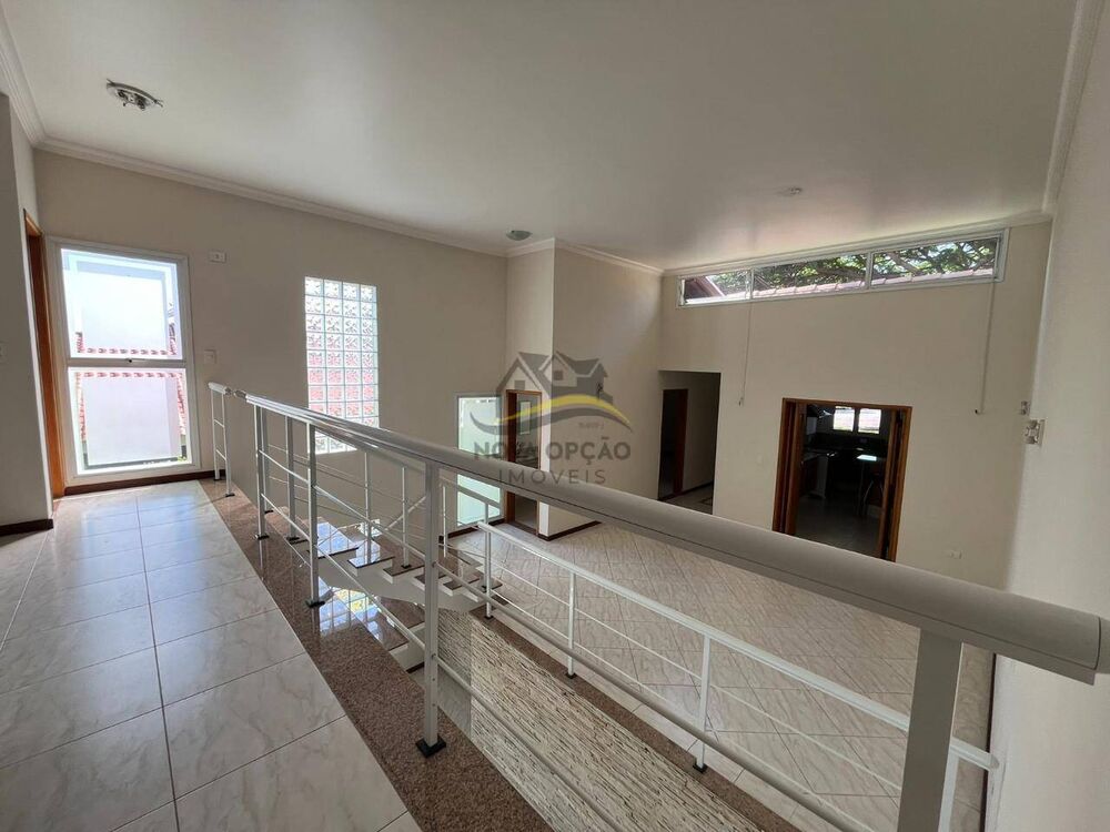 Casa de Condomínio à venda com 4 quartos, 360m² - Foto 3