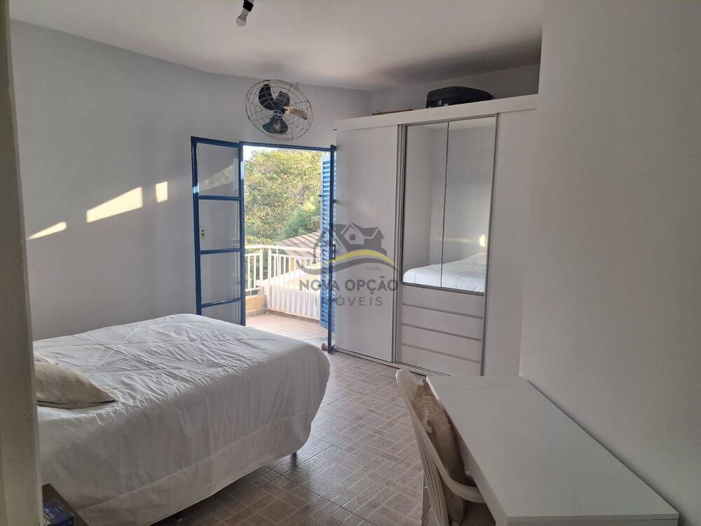 Casa, 3 quartos, 330 m² - Foto 1