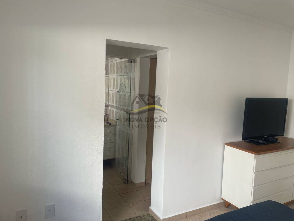 Casa, 4 quartos, 990 m² - Foto 2