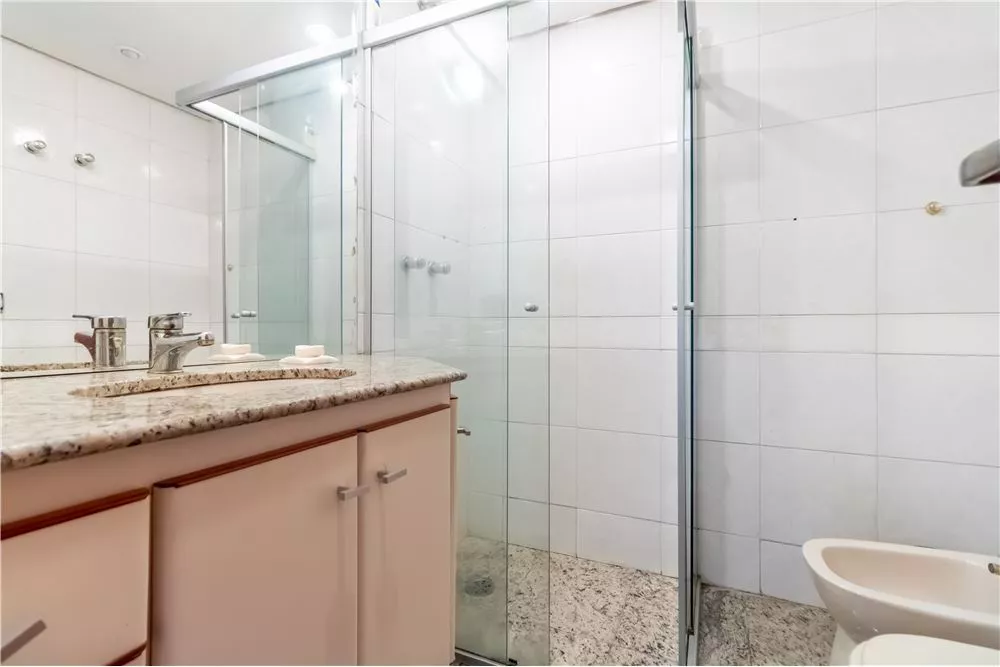 Apartamento à venda com 3 quartos, 245m² - Foto 3