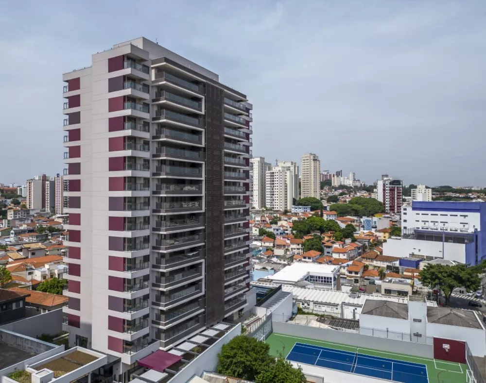 Apartamento à venda com 3 quartos, 167m² - Foto 2