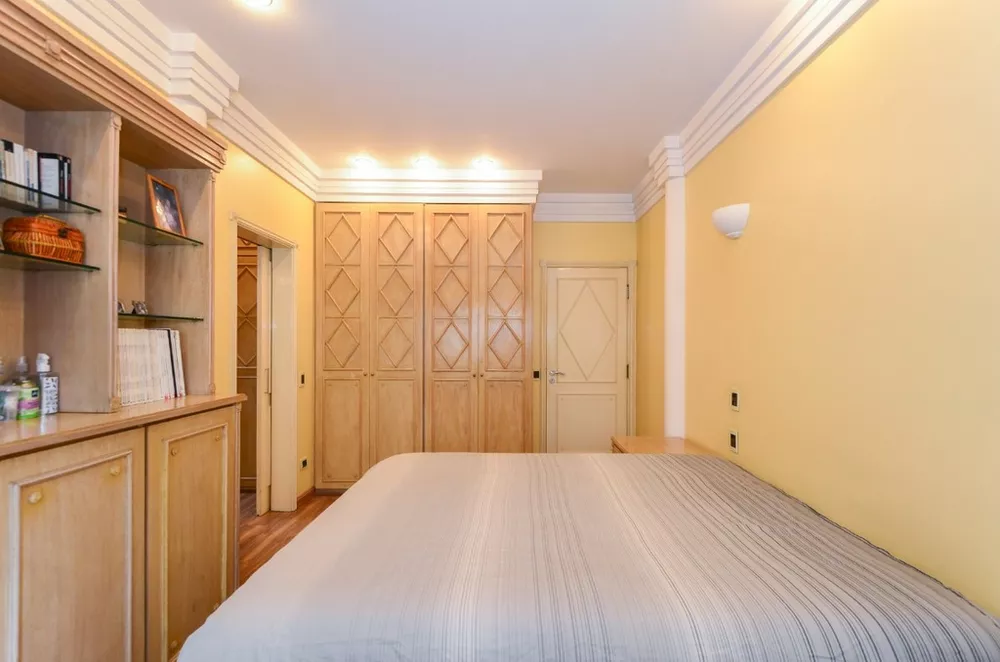 Apartamento à venda com 4 quartos, 270m² - Foto 5