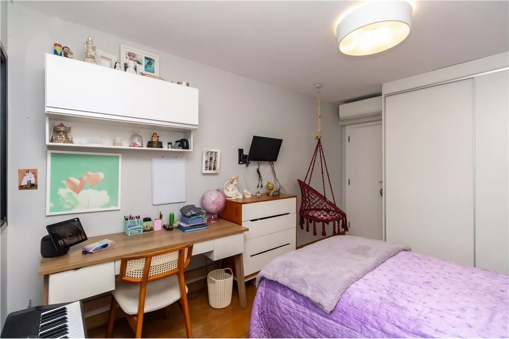 Apartamento à venda com 3 quartos, 222m² - Foto 2