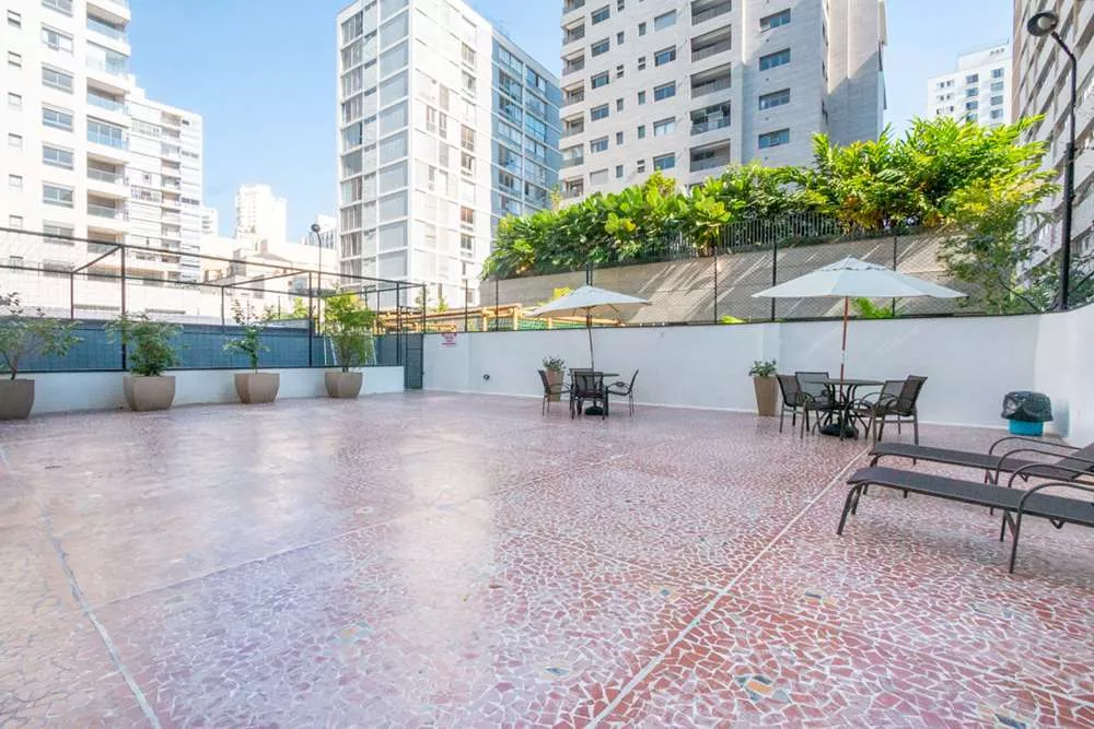 Apartamento à venda com 3 quartos, 144m² - Foto 2