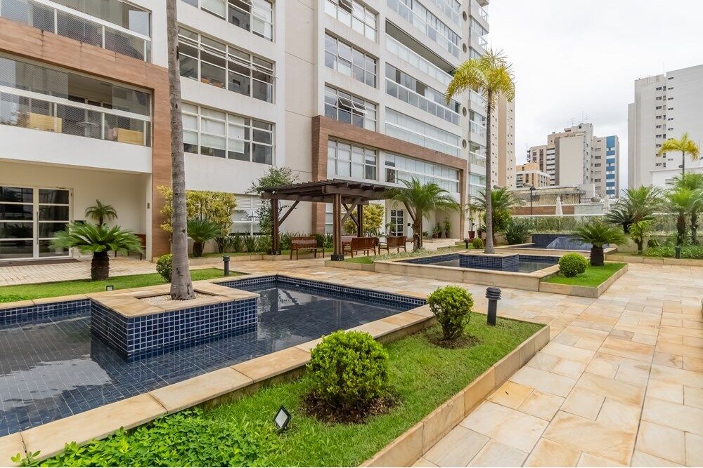 Apartamento à venda com 4 quartos, 263m² - Foto 2