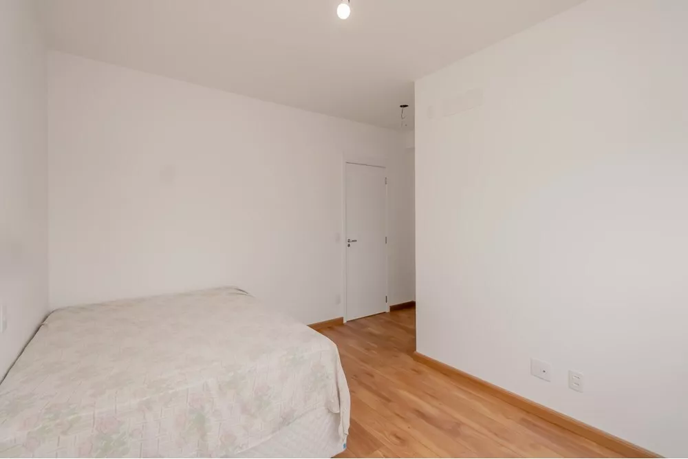 Apartamento à venda com 2 quartos, 82m² - Foto 2