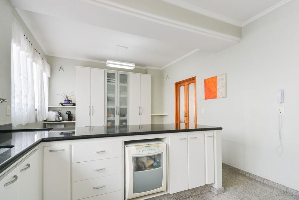 Apartamento, 3 quartos, 230 m² - Foto 1