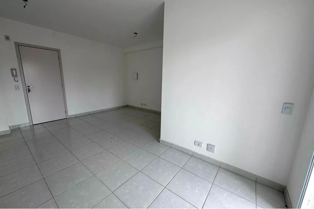 Apartamento à venda com 1 quarto, 33m² - Foto 2