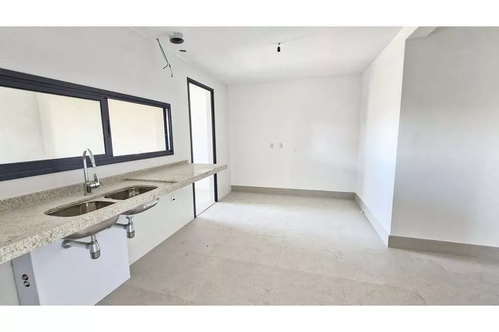 Apartamento à venda com 4 quartos, 157m² - Foto 3