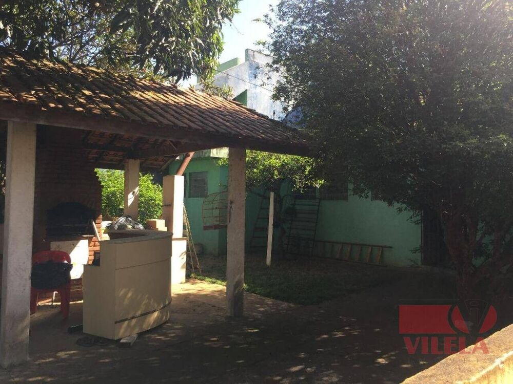 Casa, 4 quartos, 210 m² - Foto 1