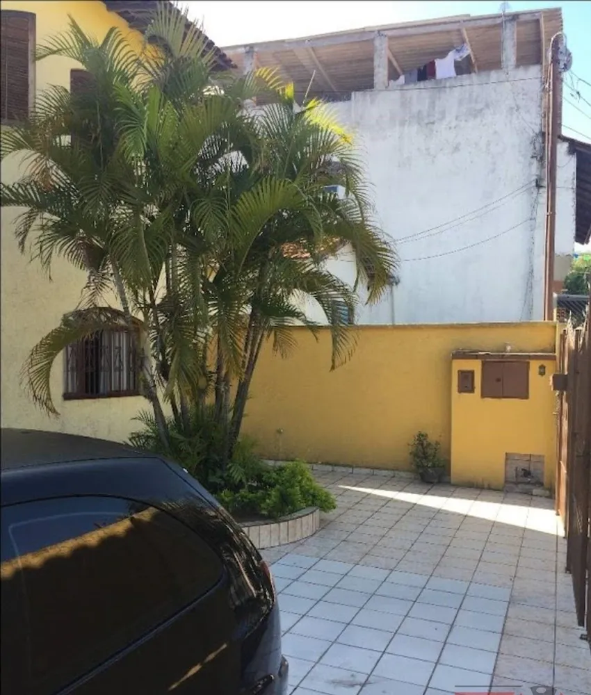 Casa, 4 quartos, 210 m² - Foto 2