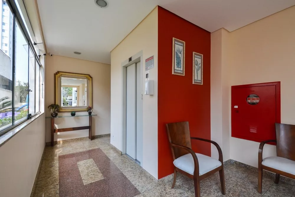 Apartamento à venda com 3 quartos, 100m² - Foto 2