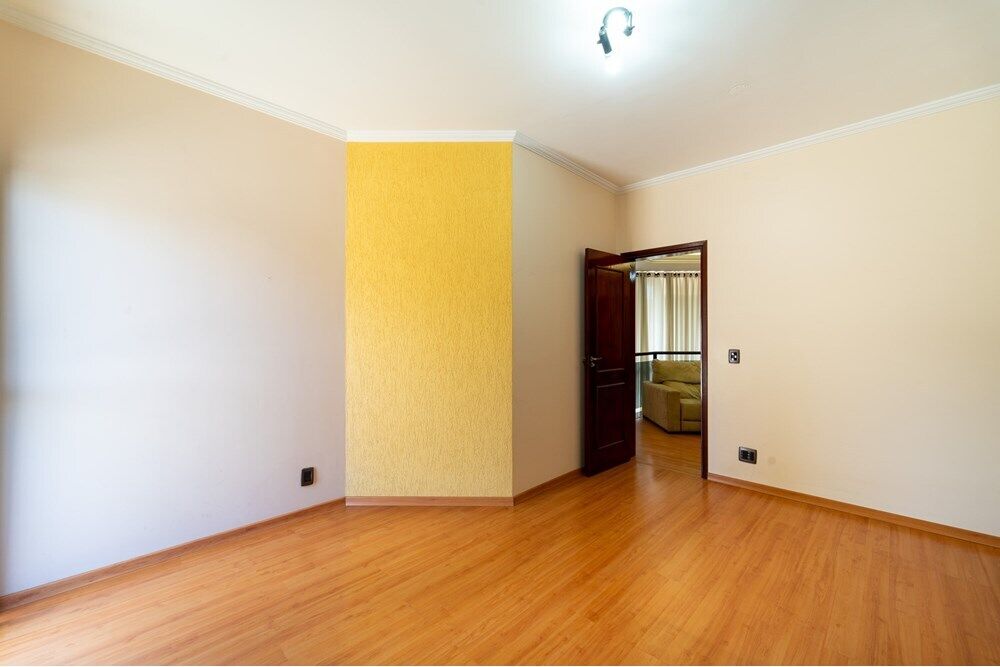 Casa à venda com 4 quartos - Foto 1