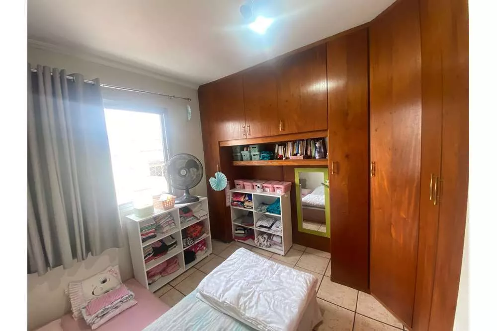 Apartamento à venda com 2 quartos, 65m² - Foto 2