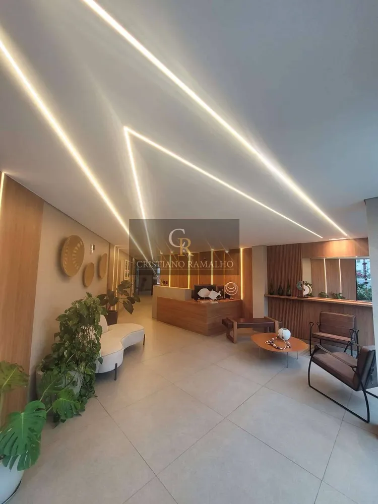 Cobertura, 3 quartos, 263 m² - Foto 2