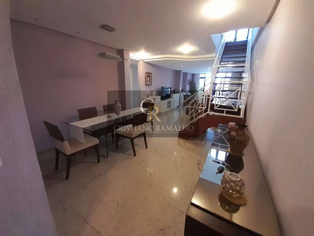 Cobertura, 4 quartos, 207 m² - Foto 1