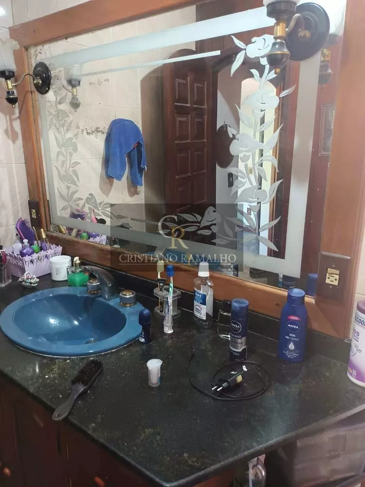 Casa, 5 quartos, 240 m² - Foto 13