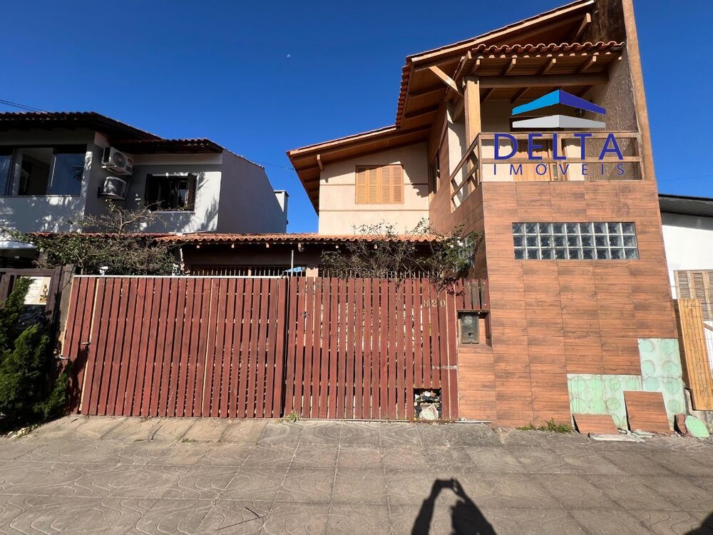 Casa, 4 quartos, 135 m² - Foto 1